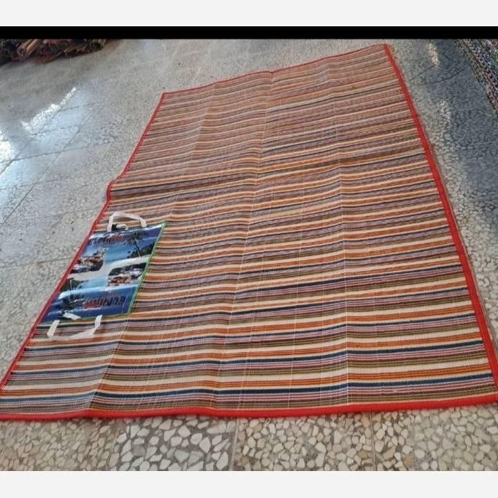 تصویر زیرانداز حصیری ۴ متری مسافرتی رنگین کمانی 